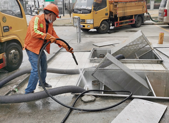 沙嘴街道隔油池清理